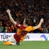 Berkan Kutlu célèbre l'un de ses buts avec le maillot de Galatasaray
